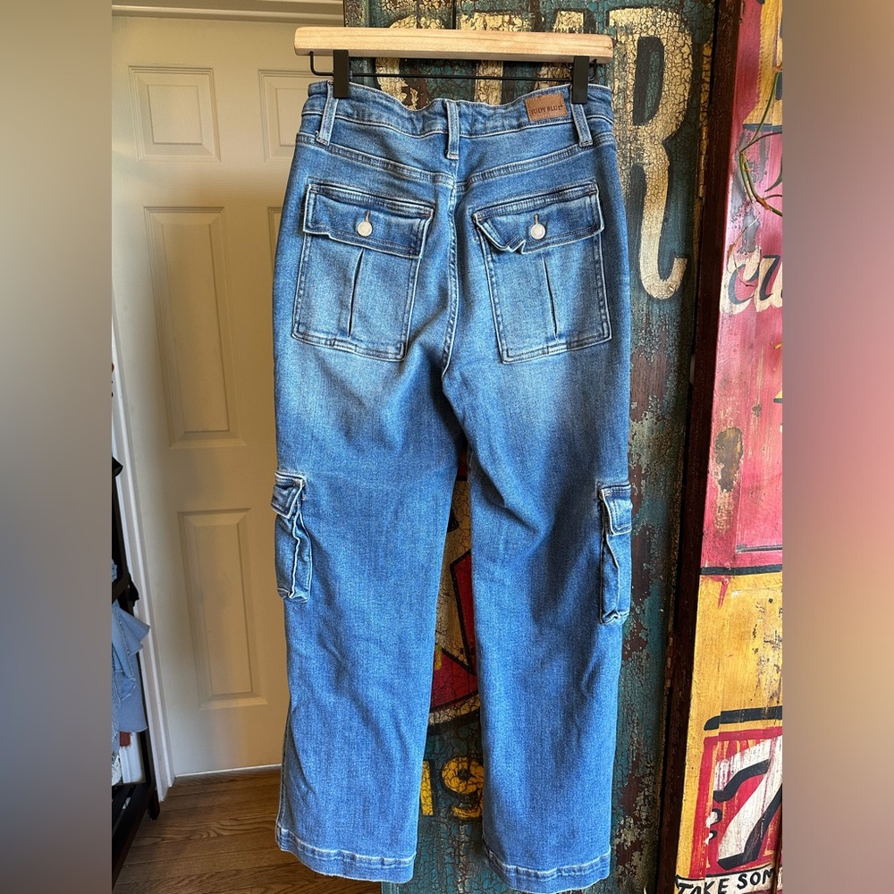 Judy Blue cargo pants size 7/28 - never worn